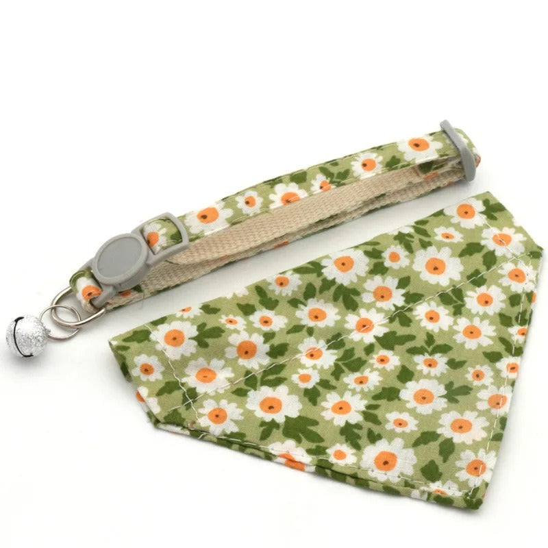 Floral-patterned keychain and pouch on a white background